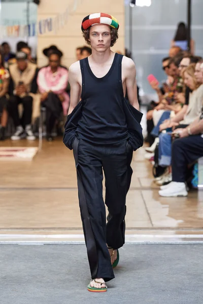 Look 22